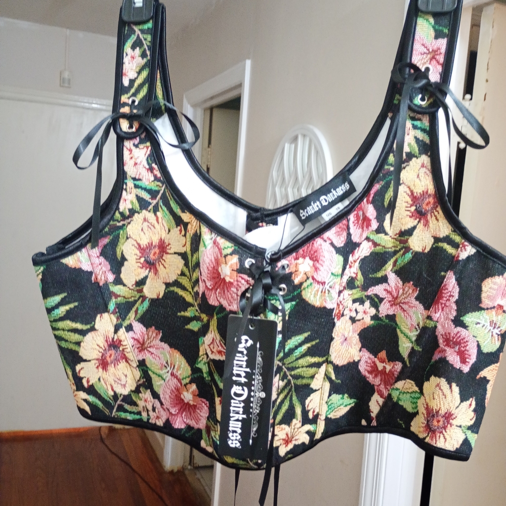 Floral Crop Top - Black and Pink